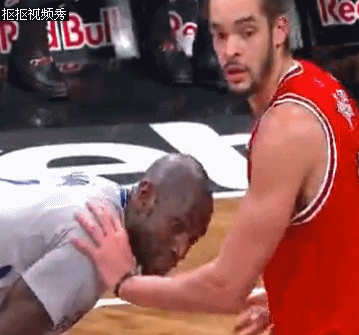 赛后热火官方给出了伤情报告,马基夫-���里斯颈部明显受伤,已经回到