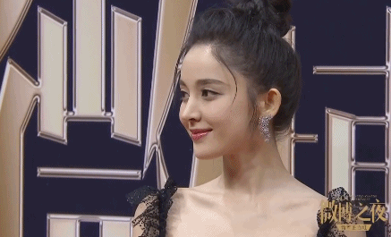 2017年2月,古力娜扎开始参加明星自助旅游真人秀《花儿与少年第三季