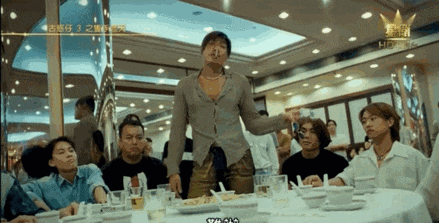 张耀扬也收到了邀请,在里面饰演了乌鸦哥这个角色.