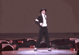 有人反拿话筒唱完整首歌假唱歌手治理如何今年春晚是转折点