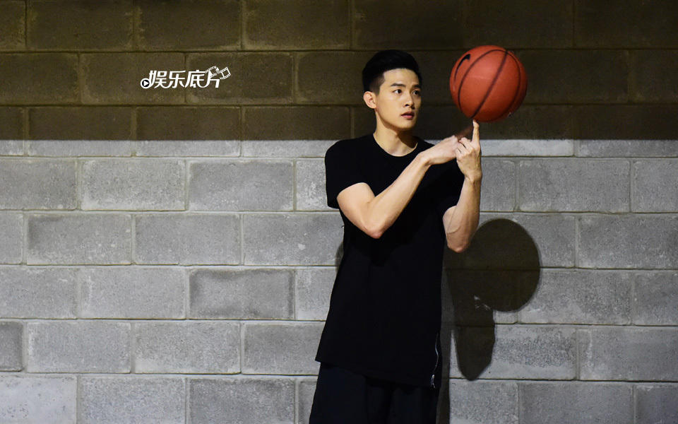 他是黄晓明旗下艺人,被称草食系美男