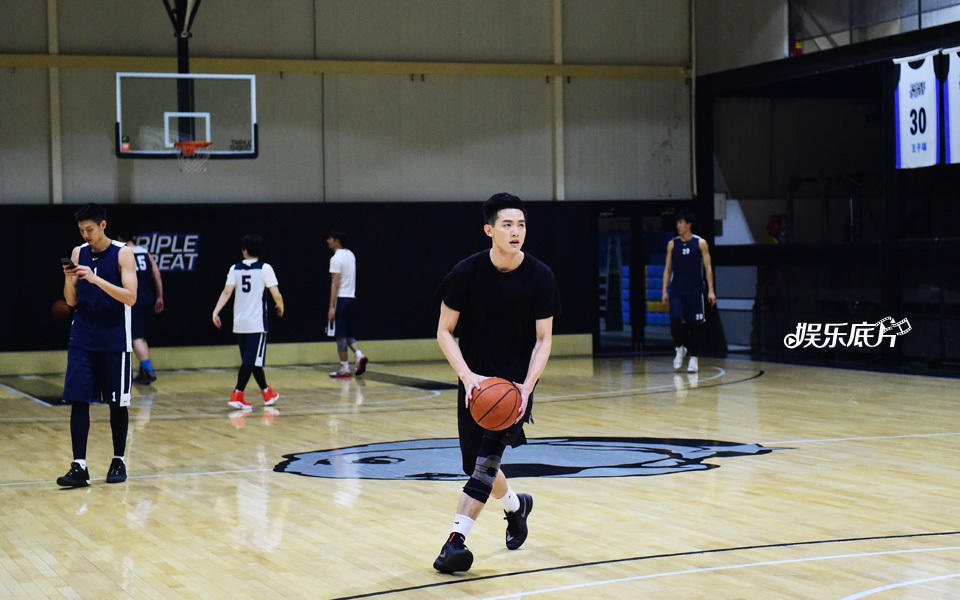 他是黄晓明旗下艺人,被称草食系美男