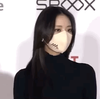 玩偶姐姐爆火之后口罩女神成新的流量密码