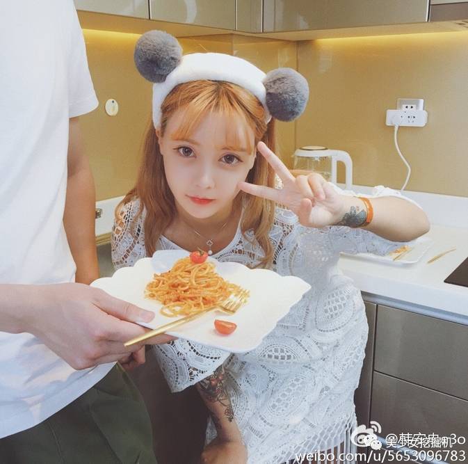 能把200斤P成90斤、把凤姐P成baby的网红们