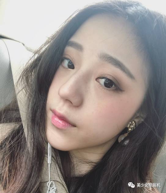 能把200斤P成90斤的网红们 用的什么P图软件