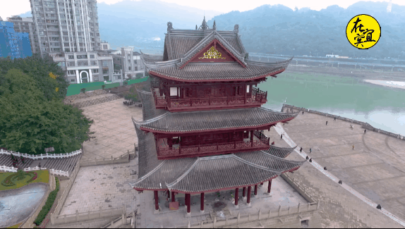 一楼以宜宾历史和文化民俗墙绘为主,作为宜宾的文化载体,夹镜楼这些