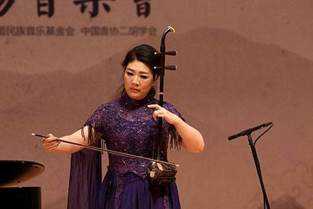 腾讯娱乐讯 2016年1月6-7日晚,在北京中山音乐堂举办了"宋飞二胡独奏