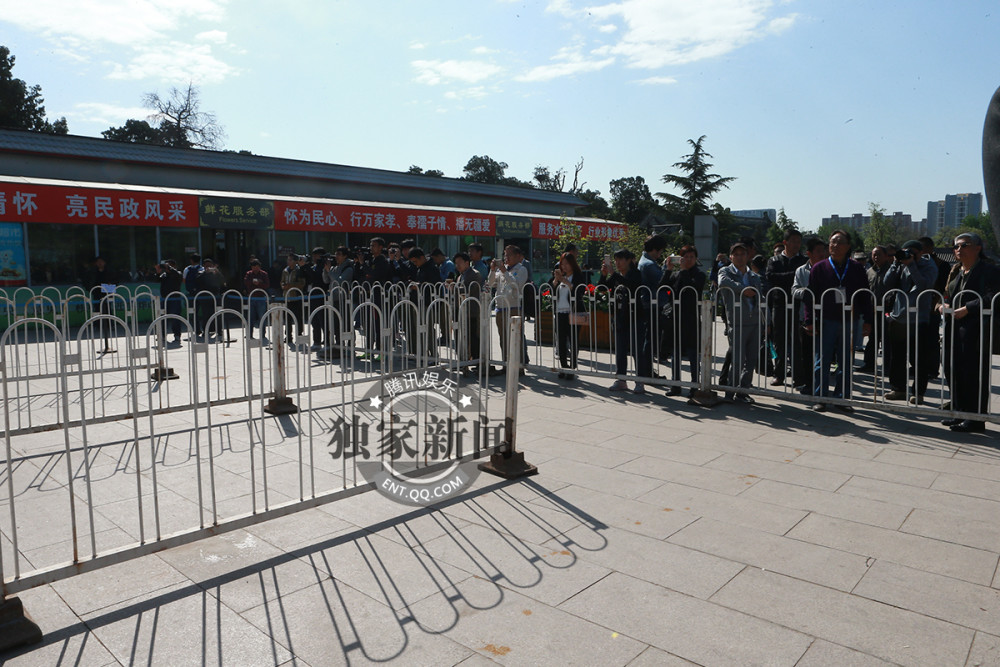 杨洁导演追悼会 西游师徒现身送行(组图)