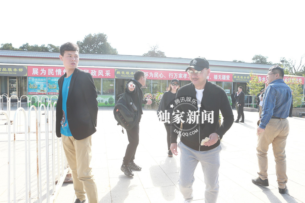 杨洁导演追悼会 西游师徒现身送行(组图)