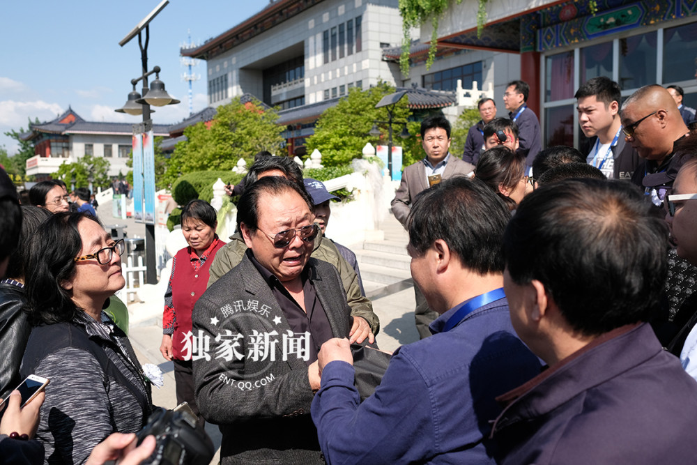 杨洁导演追悼会 西游师徒现身送行(组图)