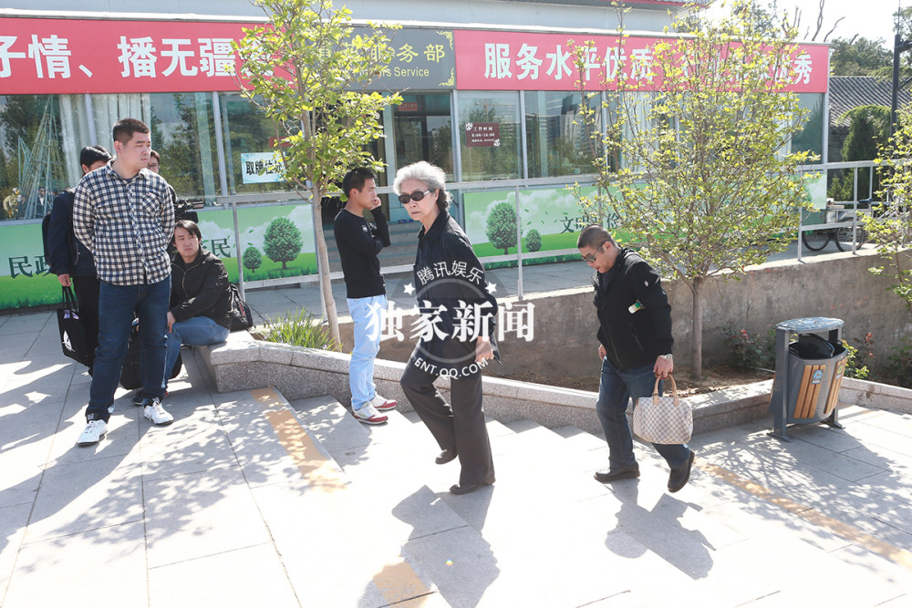 杨洁导演追悼会 西游师徒现身送行(组图)