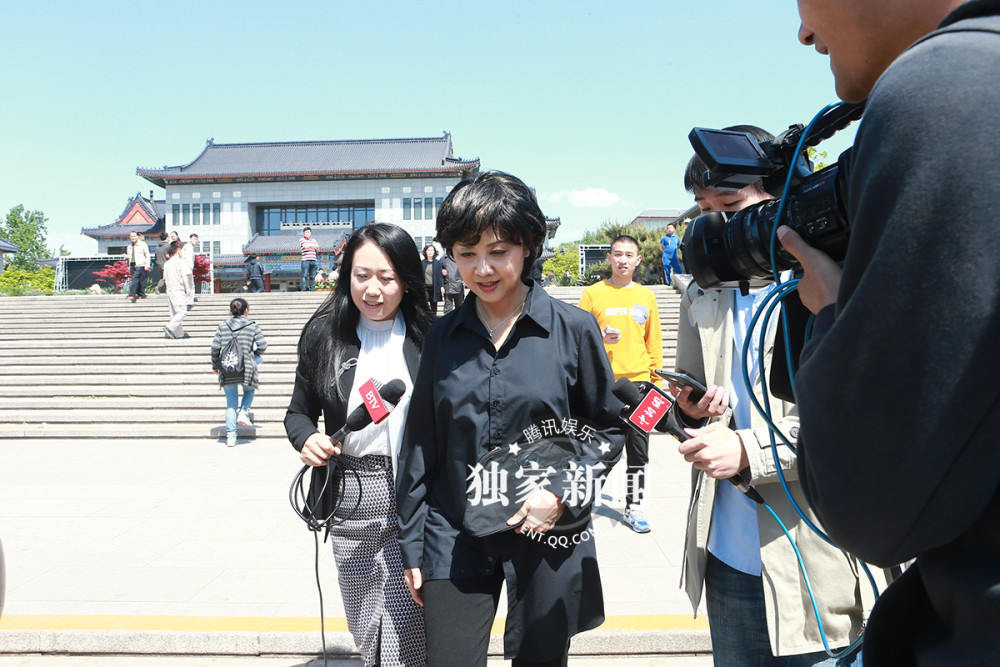 杨洁导演追悼会 西游师徒现身送行(组图)