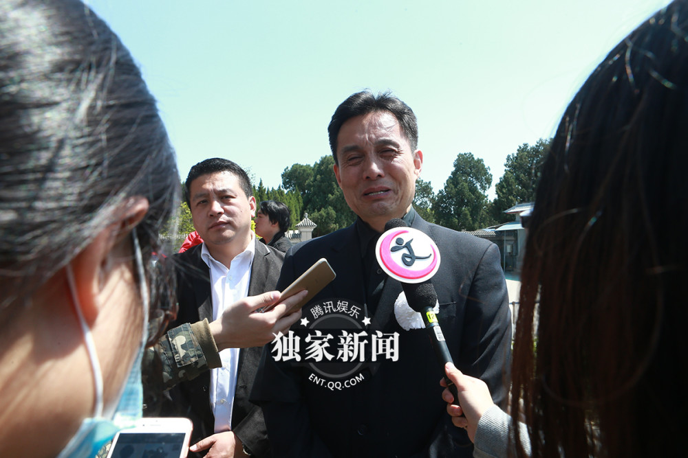 杨洁导演追悼会 西游师徒现身送行(组图)