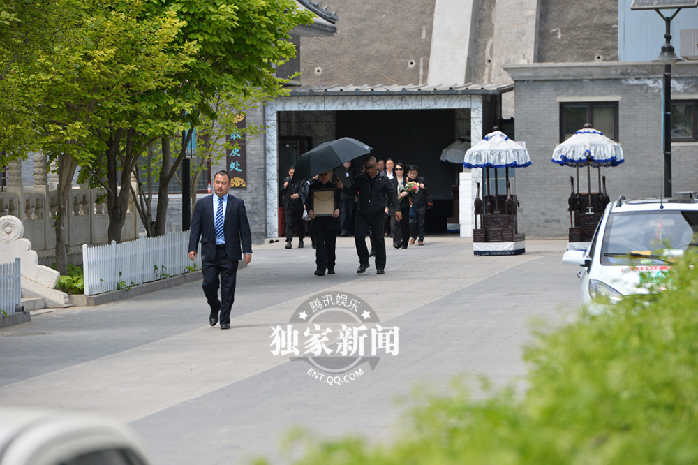 杨洁导演追悼会 西游师徒现身送行(组图)