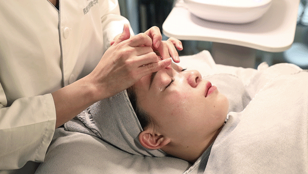 趁优惠快来进行一场高端的舒缓身心之旅可享「眼部spa 肩颈 美容」中