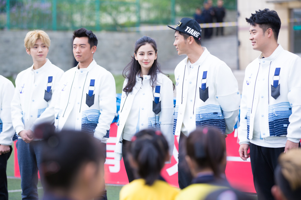 Angelababy开跑了！生了娃还是少女模样(组图)