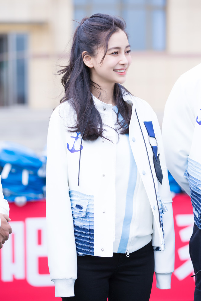 Angelababy开跑了！生了娃还是少女模样(组图)