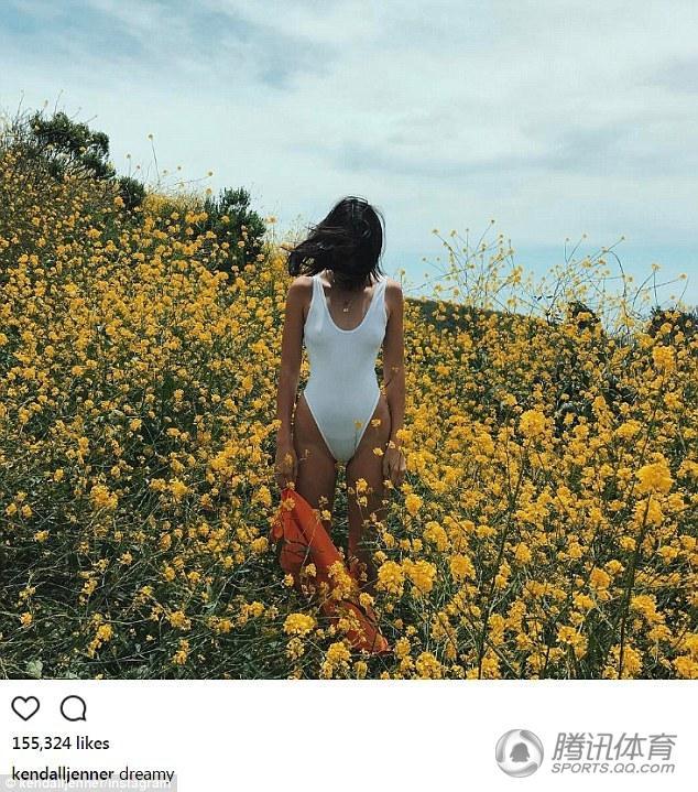 金小妹泳装照秀性感 散发秒变女鬼