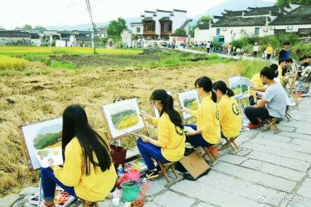 “回到小时候，告诉爸妈多买几套房”(组图)