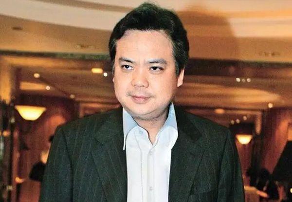 “重庆李嘉诚”101亿买伦敦摩天楼 已清仓内地土地