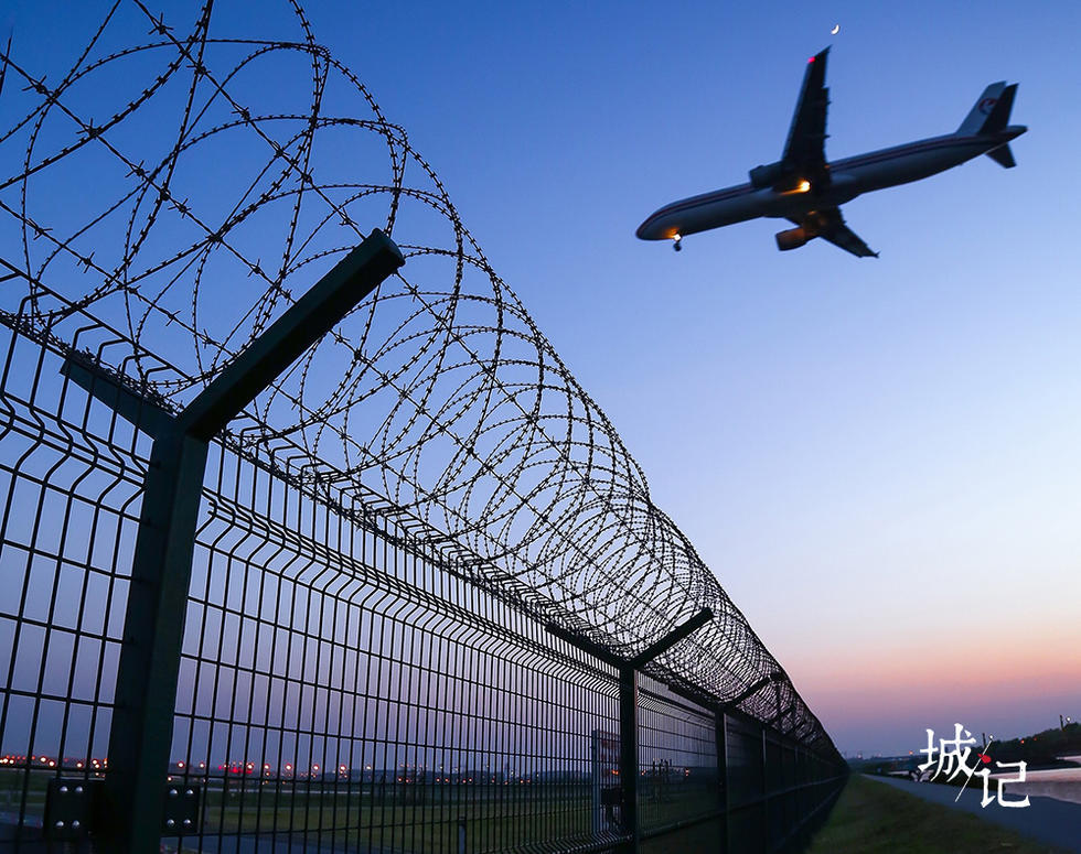 广东暴雨北京沙尘 今天春姑娘很疯狂