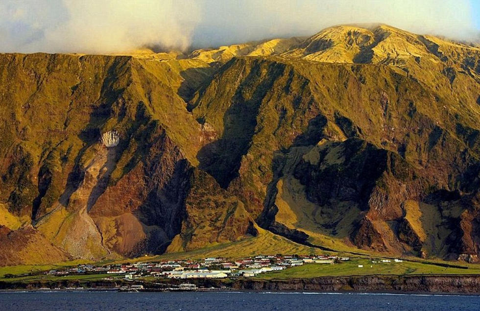 世界最偏远小岛招农民去种地