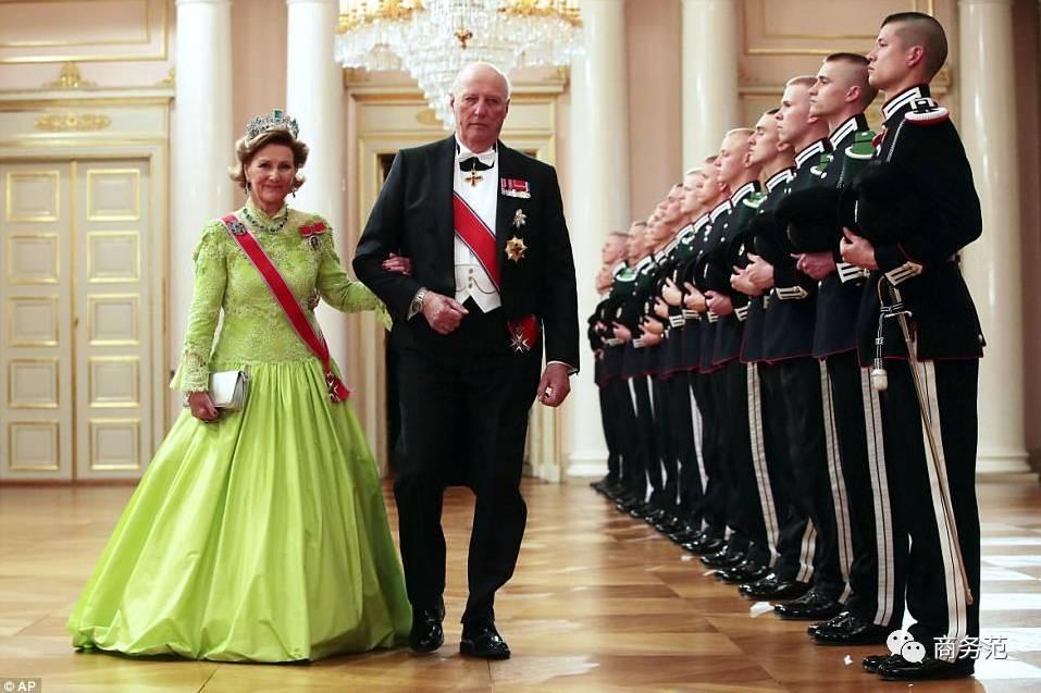 全世界最多王室的聚会,大家都戴了多少斤珠宝