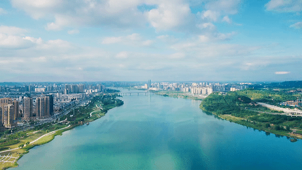 飞越南充南部城市美产业旺民生实