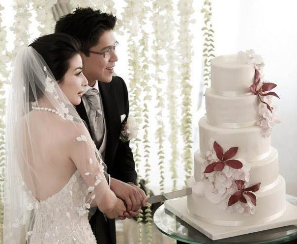 郭晶晶儿女双全 霍启刚一句话暴露她地位