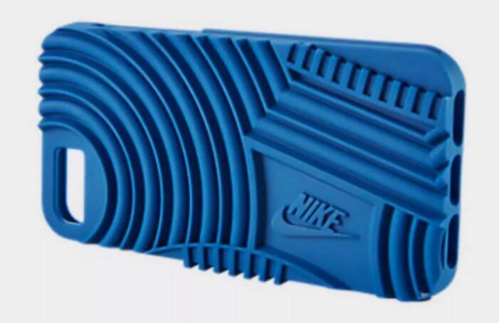 耐克用鞋底打造iPhone手机套 售价35美元