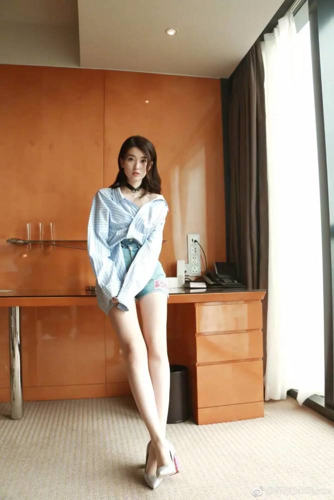 关关长得像阿拉蕾?欧阳娜娜和甜馨竟撞脸蕾哈