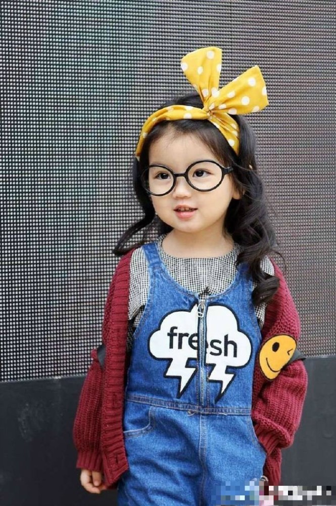 关关长得像阿拉蕾?欧阳娜娜和甜馨竟撞脸蕾哈