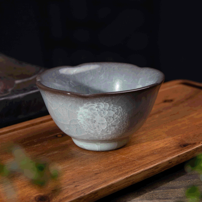 宋代发展的龙泉青瓷，欧洲竟也为之倾倒，惊艳了世界，今天百元就能拿下