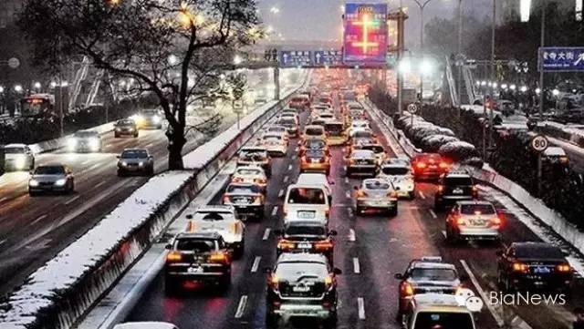 BN晚报 |  北京 交委称网络 约车加剧拥堵  赵薇将
