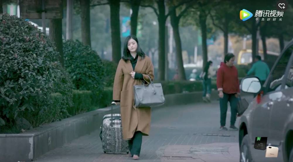 月薪一万的樊胜美,背十万的包,怎么离幸福更远了?