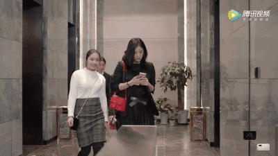 月薪一万的樊胜美,背十万的包,怎么离幸福更远了?