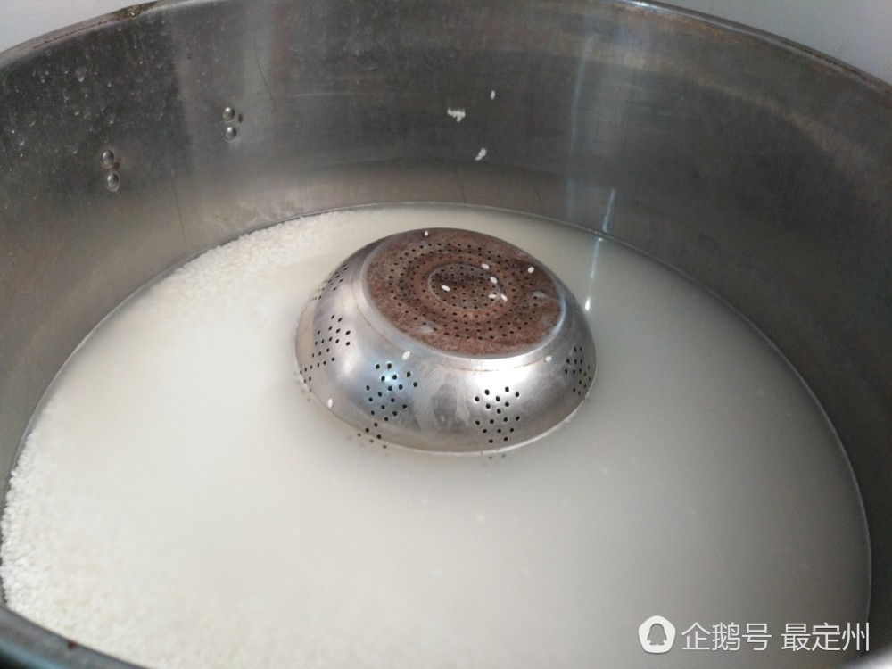 河北手工包粽子端午节一天能卖上1万个