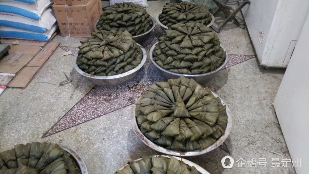 河北手工包粽子端午节一天能卖上1万个