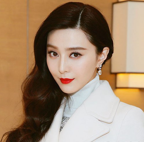 原来范冰冰的致命缺陷不是耳朵,是发际线啊!