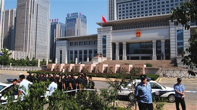 于欢案二审聚焦是否构成正当防卫 检方认为防卫过当