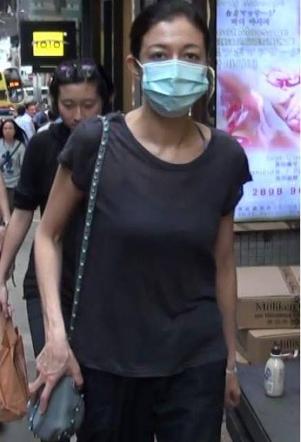 ”小龙女“吴卓林出院 手腕处有数十条自残伤痕触目惊心（组图） - 7