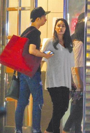 身高180cm！伊能静送儿子去前夫庾澄庆婚房 母子外形似姐弟（组图） - 1