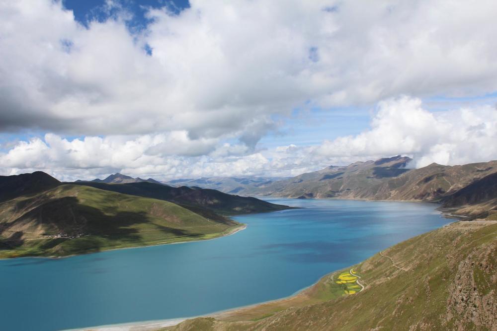 绝大多数人去珠峰路上忽略的这段风景，竟是藏族圣地夏天花海徜徉