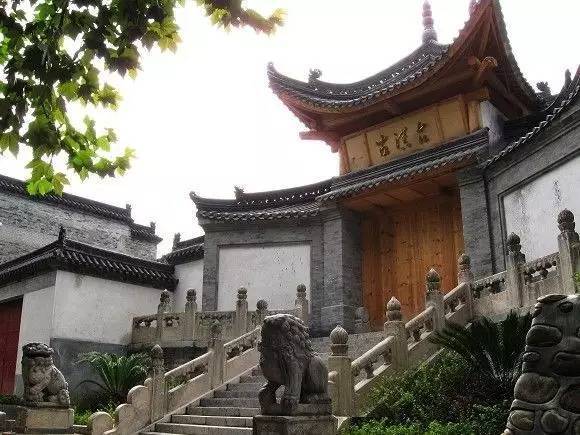 这座古城，被称为西北小江南！有熊猫出没，还藏了一条挂壁公路！