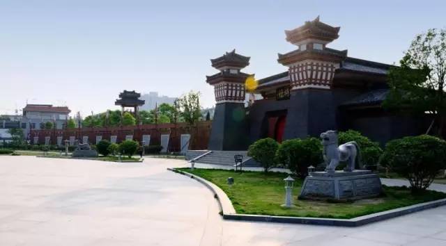 这座古城，被称为西北小江南！有熊猫出没，还藏了一条挂壁公路！