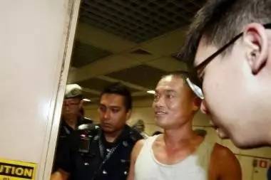 一只行李箱让中国工人引发新加坡
