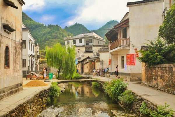 千岛湖的大山深处，竟藏着一座700多年历史古村！