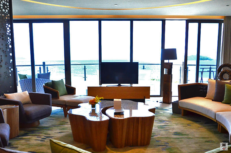 假装很有钱：住在五星级酒店的总统套房看海景是什么样的体验？
