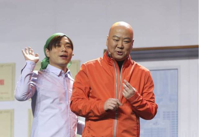 孙涛和邵峰,黑妹上演搞笑温情小品《爱是相互的》,继续"我骄傲",一心