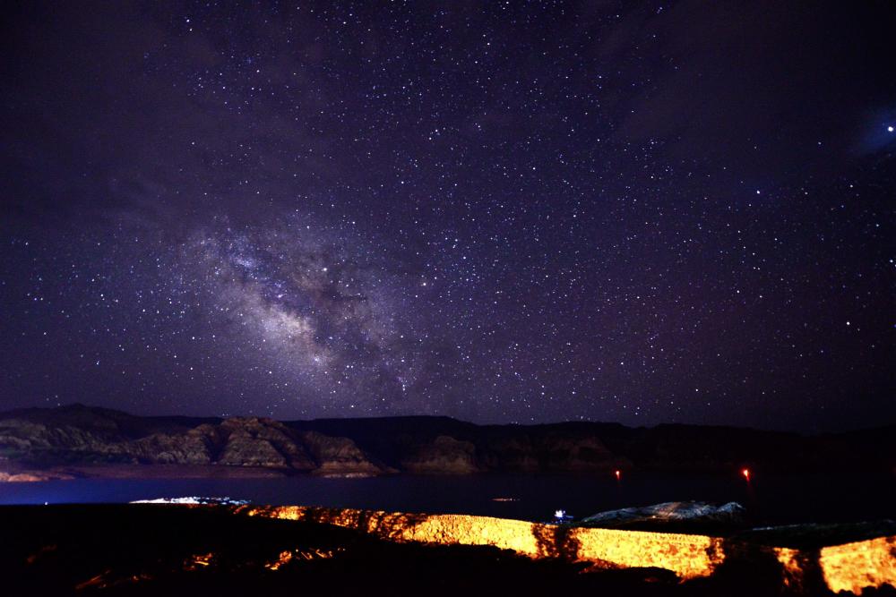 这里的黄河是清澈的，这里的夜空星河璀璨